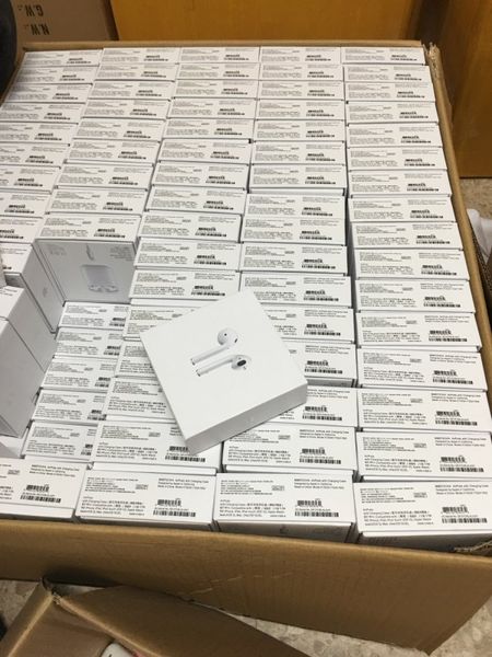 

Airpod generation 2 wirele charging wirele bluetooth earphone headphone earbud head et with pop up window