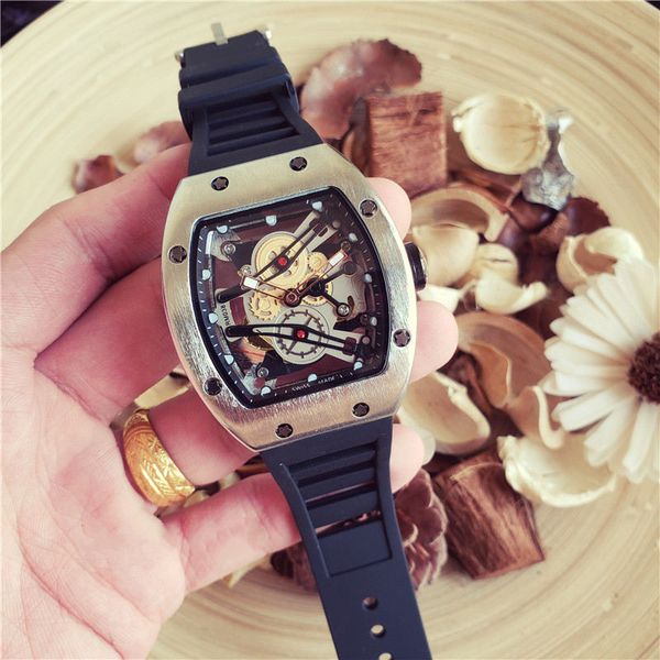 

Relógios de pulso usawatch01