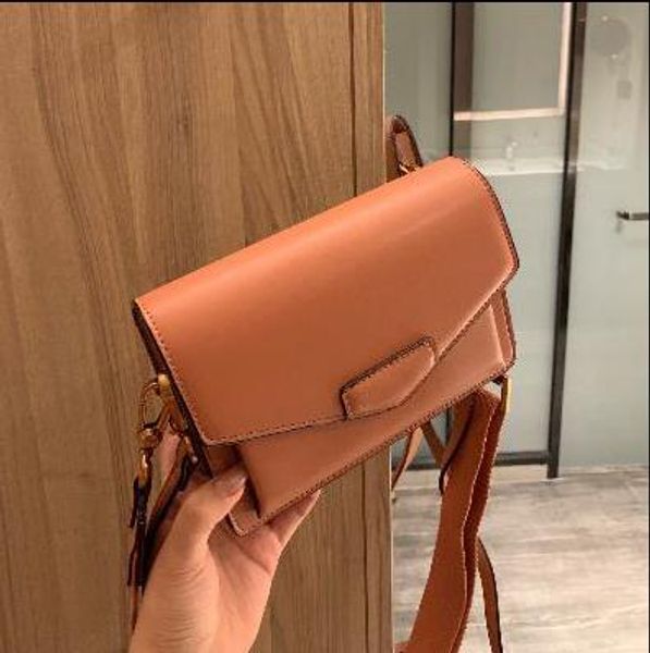 

2020 new designer luxury womens sheepskin waistbags chest bags womens brand shoulder bags qs 2020802d