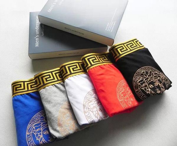 

2019 luxury men breathable underwear oft comfortable de igner men underwear boxer color random underpant