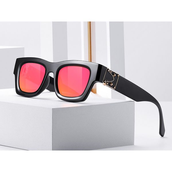 

лео нова женина на окѬом воздђе вождени олнезаине оки еловек поѬ, White;black