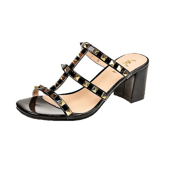 

Женские заклепки на толстом каблуке Сандалии на высоком каблуке из лакированной