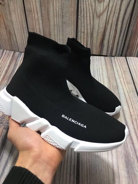 

2019 new de igner neaker peed runner fa hion hoe ock triple black boot red flat trainer men women ca ual hoe