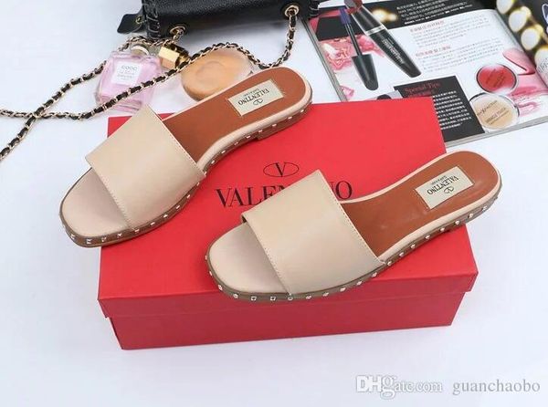 

5291 new arrival men and women 2017 fa hion cau al flat lide andal with pearl effect and gold toned tud