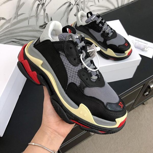 

new triple s designer casual shoes paris 17fw low old dad sneaker boots mens womens fashion high quality, Black;red