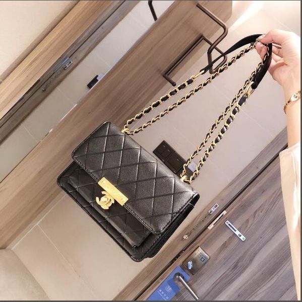 

women designer shoulder bags love heart bag mini chain flap crossbody handbags real leather quilted handbag hipping 22cm