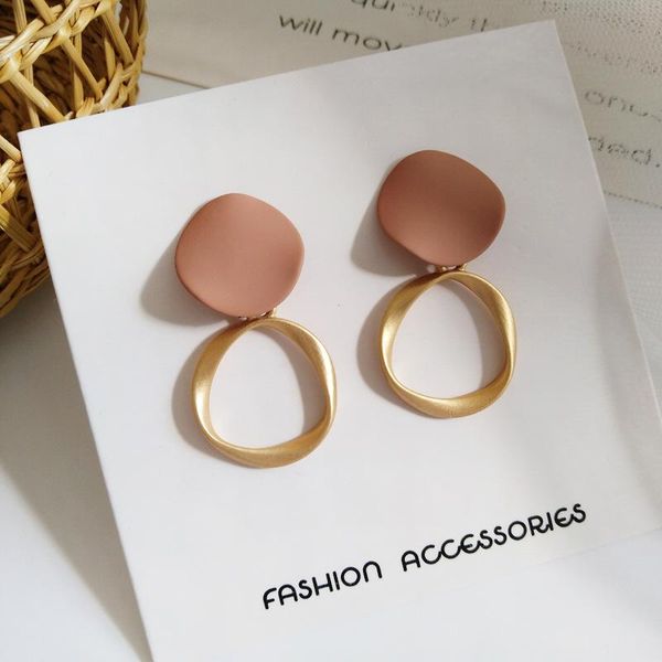 

2020 new fashion for women designer jewelry, fashion french net red round geometric earrings, temperament earrings, Silver