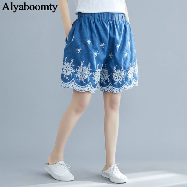 

2020 korean style plus size summer women shorts high waist blue hollow out female capris elegant floral embroidery denim shorts, White;black