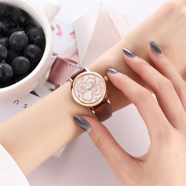 

brand fashion womens ladies simple watches four-leaf clover leather analog quartz wrist watch clock saat gift, Slivery;brown