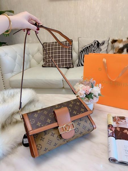 

ретро сумка конверта с элегантным стилем и стильным стилем с диагональным крестом плеча мешком 2020