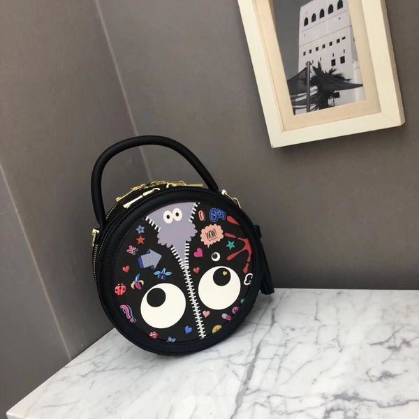 

rivet small round bag lady 2019 new fashion handheld korean version bag baitao one shoulder bblique bag cj191213