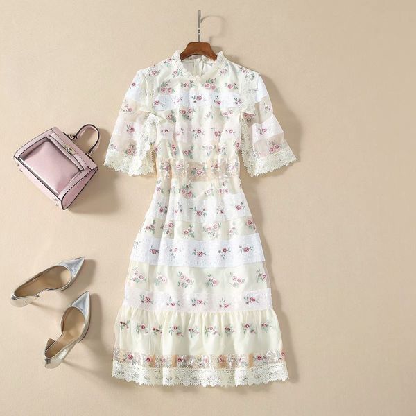 

spring 2020 for european and american women's wear 5 minutes of sleeve flower embroidery sequins stand-up neckline dress, Black;gray