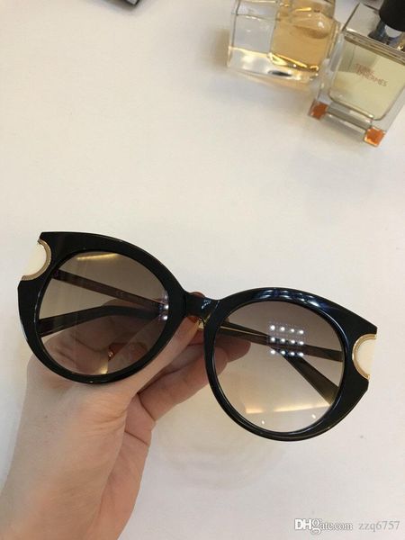 

новый модный дизайнер женские солнцезащитные очки 840 большая рамка благородный простой популярный стиль высокое качество uv400 защитные очк, White;black