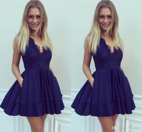 

модные темно-королевские синие атласные короткие платья для возвращения домой кружева аппликация v-образным вырезом мини коктейльные платья, Blue;pink