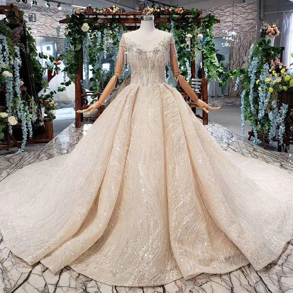 

2019 поледн ливанка вадебне пла иллзи деколе екђална глђбокий v  White