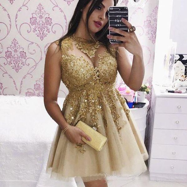 

Designer 2019 Stunning Gold Lace Homecoming Dresses Sheer Neck Sequin Beaded Tulle Cocktail Party Gowns Short Prom Dresses Custom Made
