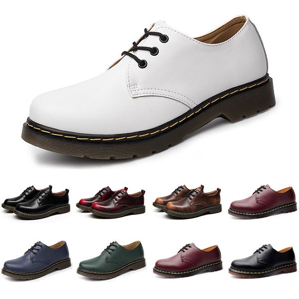 

2020 дизайнер повседневная обувь мужчины кожаные черные тренеры белый синий коричневый бизнес платформы способа плоской партии мужские тапки