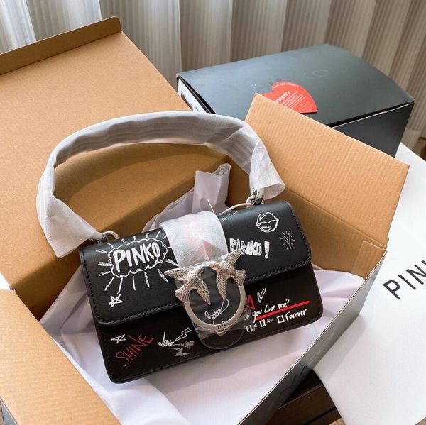 

2020 new women's classic wild handbag backpack ladies new leather backpack messenger bag shoulder bag