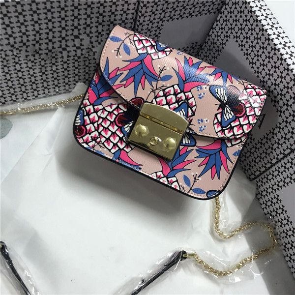 

the new fashion printing ladies real leather bag cartoon pineapple diagonal shoulder bag fresh and simple girl small square bag