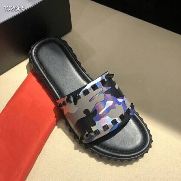 

2019 leisure new pattern men's shoes men women slippers with box luxury designer ladies beach slipper tide male rivet stud slippers, Black