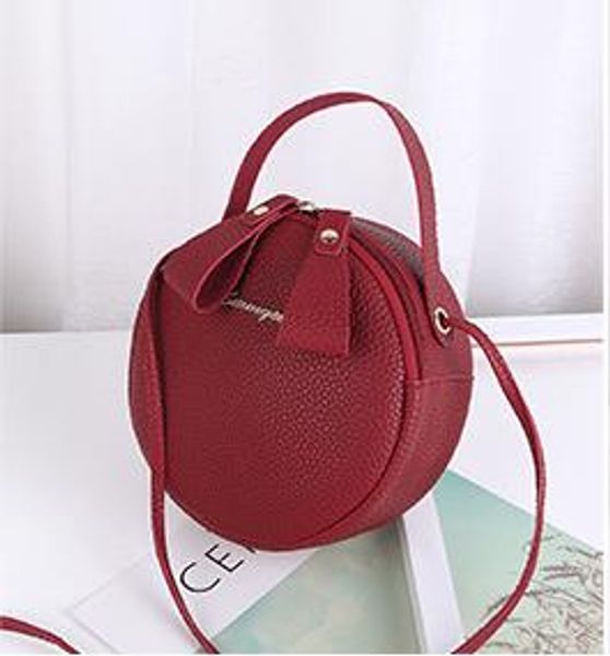 

2020 newset cute little round one shoulder diagonal portable cosmetic bag designer small bag wild