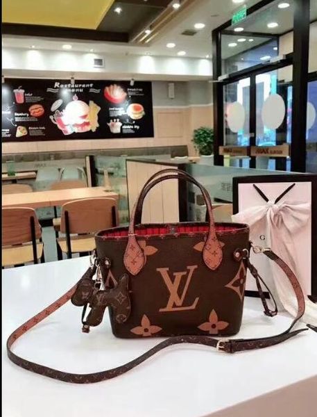 

2020 fashion original shoulder bag, shopping bag size 26 * 20 * 11 *