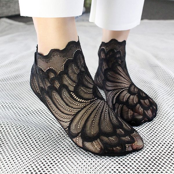 

summer ladies sock slippers fashion lace socks thin section lace hollow mesh bottom silicone anti-slip socks ship, Black;white