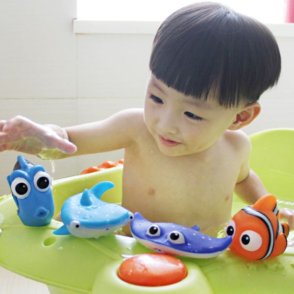 

children's bathing toys lovely cartoon nemo sea animal children's baby bathroom beach playing with water toys water spray toys