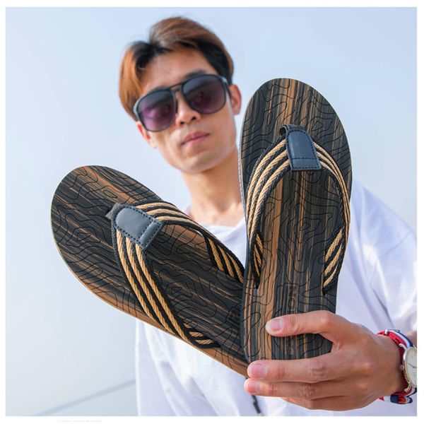 

summer light and comfortable flip flops men wear beach beach shoes sandals and slippers men's tide large size couple slippers, Black