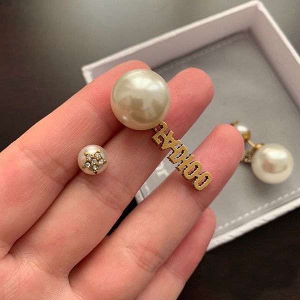 

d family/di family 2020 pearl letter temperament female diamond earrings earring back, White