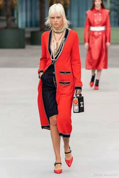 

703 2019 осень бесплатная доставка свитер кардиган с длинным рукавом v образным вырезом мода роскошь женская одежда цянь, White;black