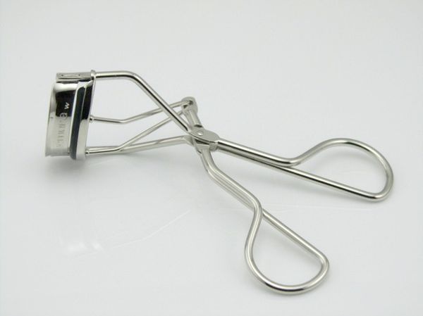 

one piece new makeup eyelash curler stainless steel material eyelash curler and one silcone refill pad