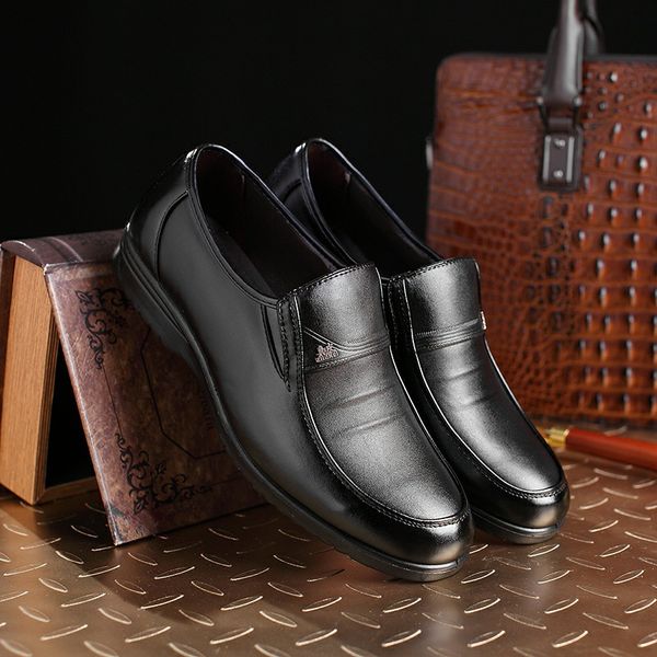 

new classic business men's dress shoes fashion elegant formal wedding shoes men slip on soft oxford for men black