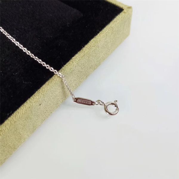 

fashion- 2020 new large shiny smile necklace s925 sterling silver 18-karat gold intellectual female jewelry accessories will not fade