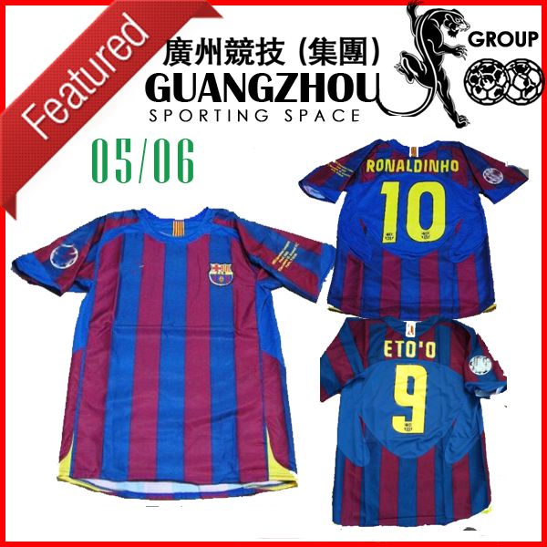 

barcelona 05 06 retro soccer jerseys 2005 2006 eto'o 9 ronaldinho 10 xavi 6 a.iniesta 8 final jersey football shirts, Black