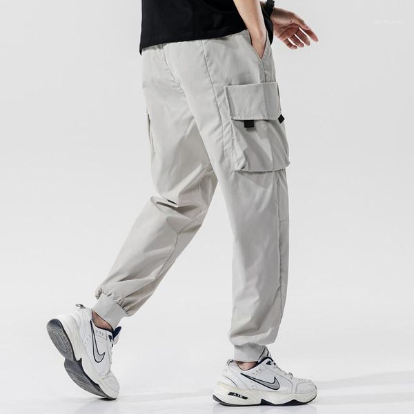 

solid color shorts with big pockets 2020 mens designer casual shorts mens summer fashion mans pants, White;black