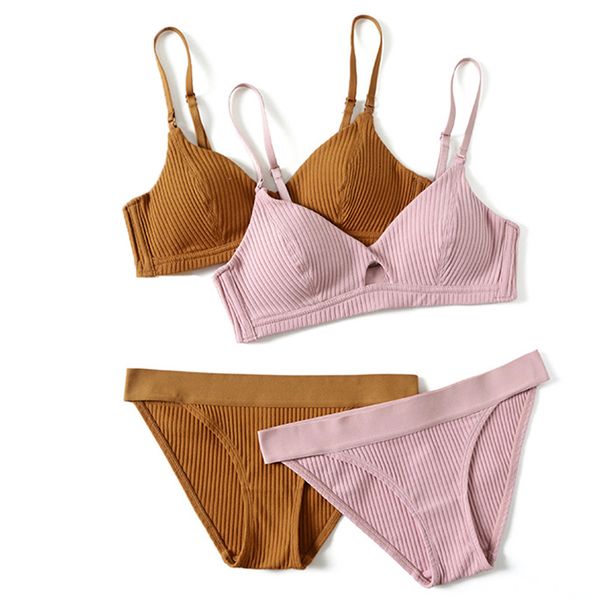 

2019 high end brand romantic temptation bra set fashion stripes underwear set push up bra and panties three hook and eye set, Red;black