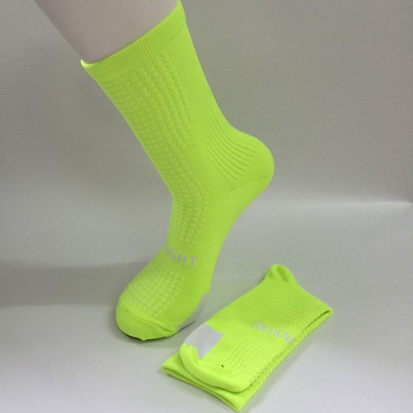

sky knight professional bicycle cycling socks outdoor sport socks men compression breathable bike sock non-slip basketball, Black
