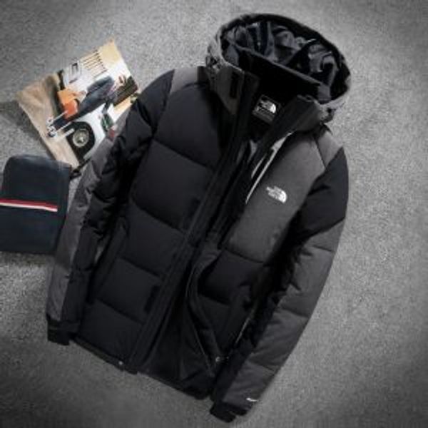 

Down e Parkas roseou