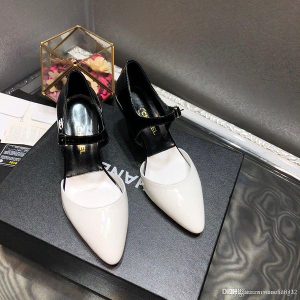 

самые последние взрывных женщин взрывных случайные шорты в 2020 году, простой и стильный, сдержанный роскоши, Black