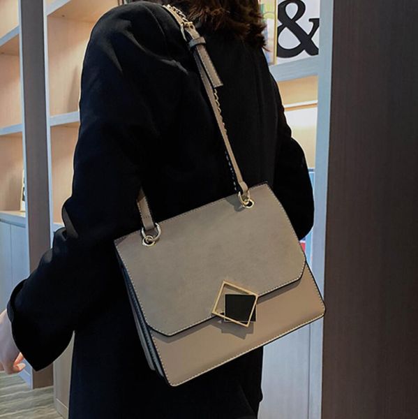

vintage fashion female crossbody bag 2019 new quality matte leather women's designer handbag lock chain shoulder messenger bag