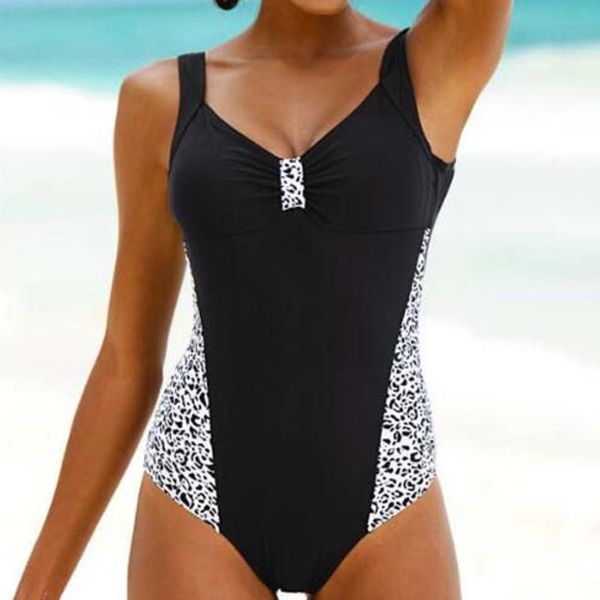 

slim fit one piece large swimsuits closed plus size swimwear female body bathing suit for pool beach women's swimming suit, White;black