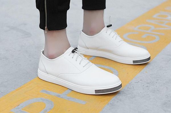 

breathable small white shoes men leather 2020 new men's trend casual shoes men's korean version black and white shoes