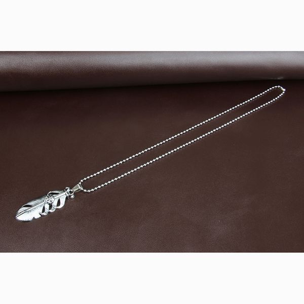 

men ring stainless steel pendant creative necklace feather chain, Silver