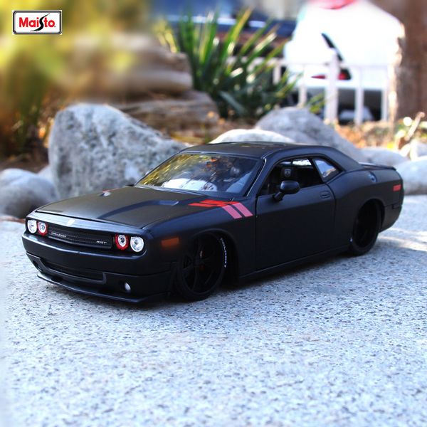 

maisto 1: 24 2008 dodge challenger легкосплавная модель автомобиля литье под давлением модель автомобиля моделирование украшения автомобиля