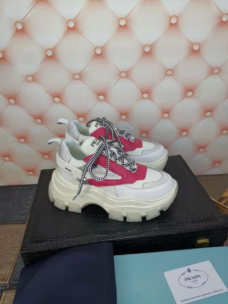 

fashion design new daddy shoes leather platform sole shoes night reflective luxury casual sports shoes size 35-40, Black