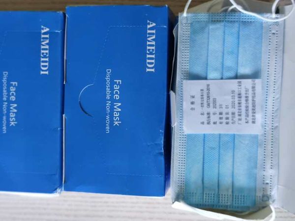 

in-stock disposable face masks 3-layers disposable civilian masks dustproof non-woven fabric plus meltblown cloth masks 09