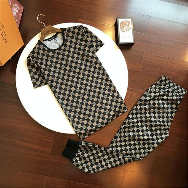 

2020 мужские конструктор tracksuit письма вышивки люкс лето спортивная одежда короткие рукава medusa мужчин спортивный костюм мужчин бегуны, Gray