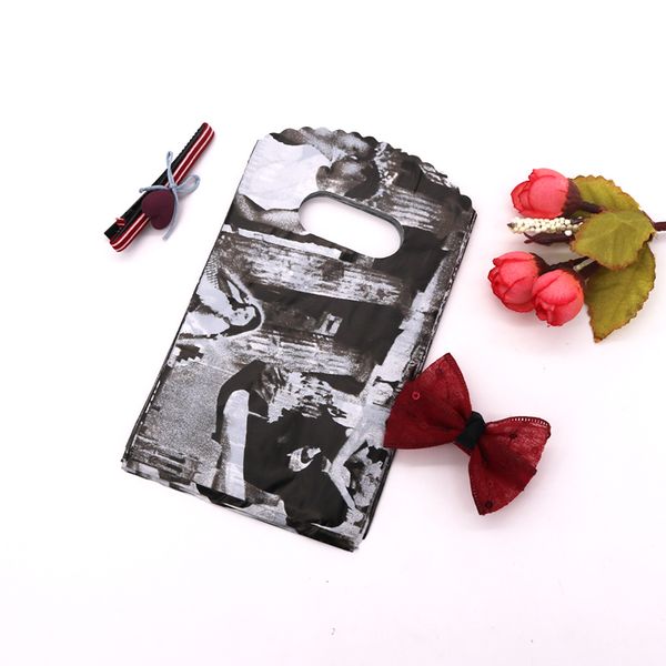 

2019 wholesale 100pcs/lot retro style jewelry display packaging plastic shopping bags with handle small gift bags, Pink;blue