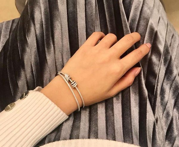 

925 стерлингового серебра ювелирные изделия элегантный cz кристалл круг замок браслет личность геометрический слайд хооп серебряный браслет, Black